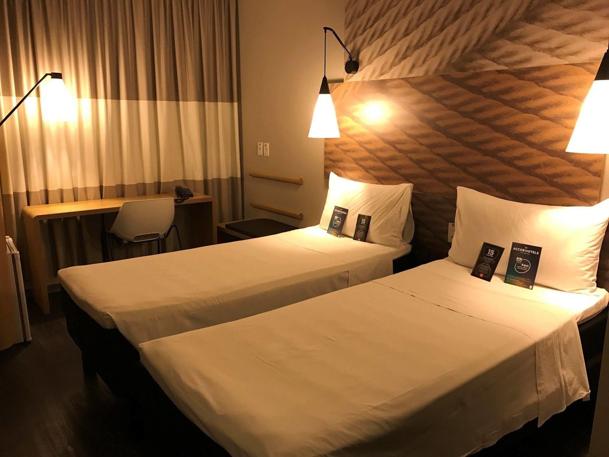 ibis Navegantes Itajai Hotel Bagian luar foto