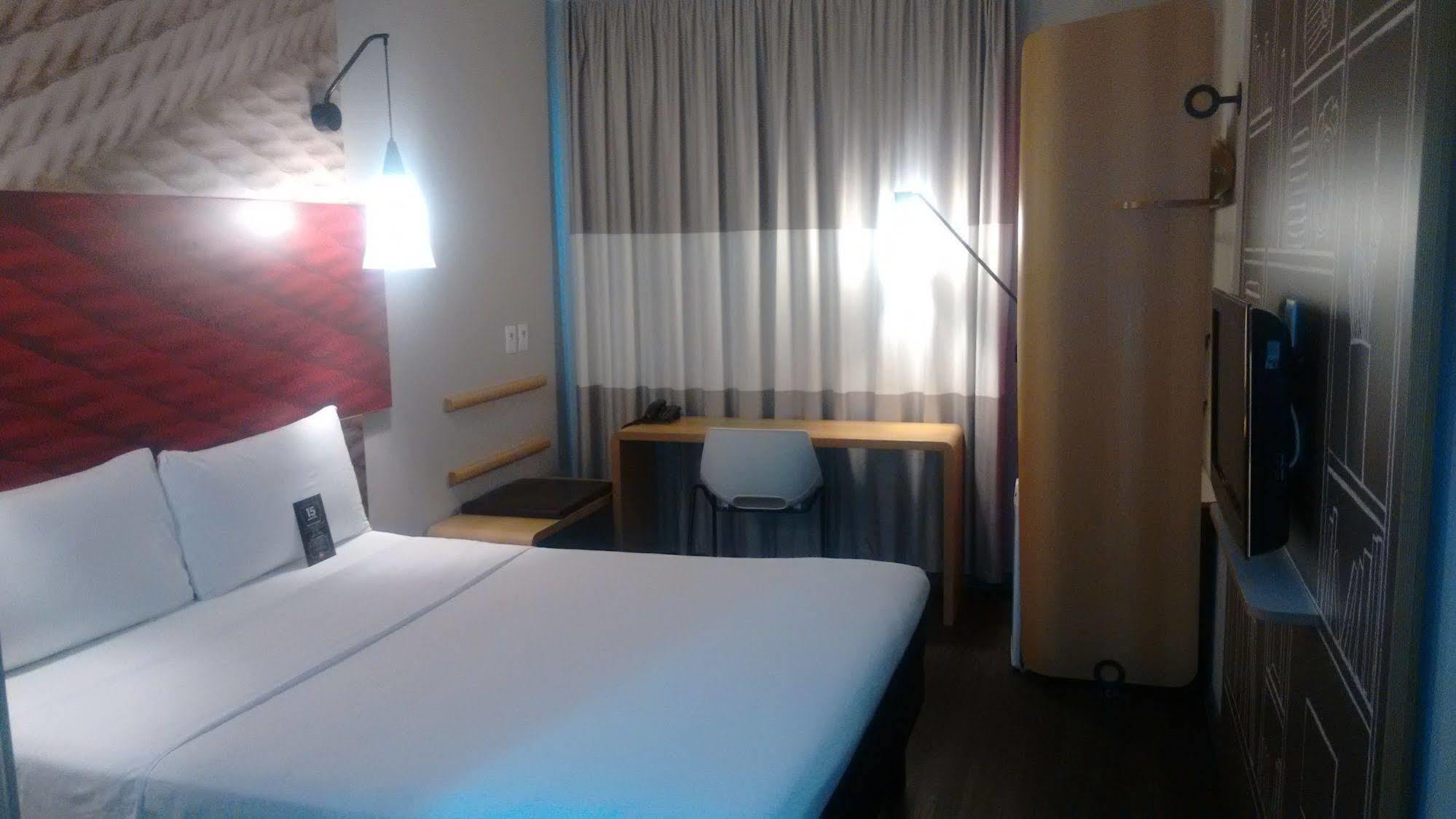 ibis Navegantes Itajai Hotel Bagian luar foto